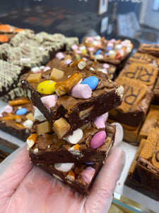 HALLOWEEN PICK YOUR OWN - Witches Brew Brownie - 6 for £15.50