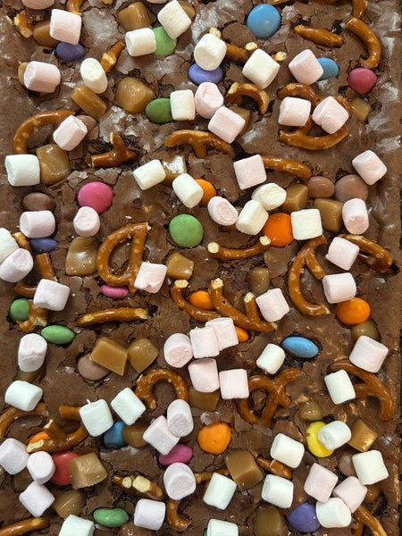 HALLOWEEN PICK YOUR OWN - Witches Brew Brownie - 6 for £15.50