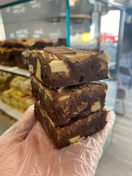 Kinder Bueno Brownie - Mix and Match 6 for £14.50